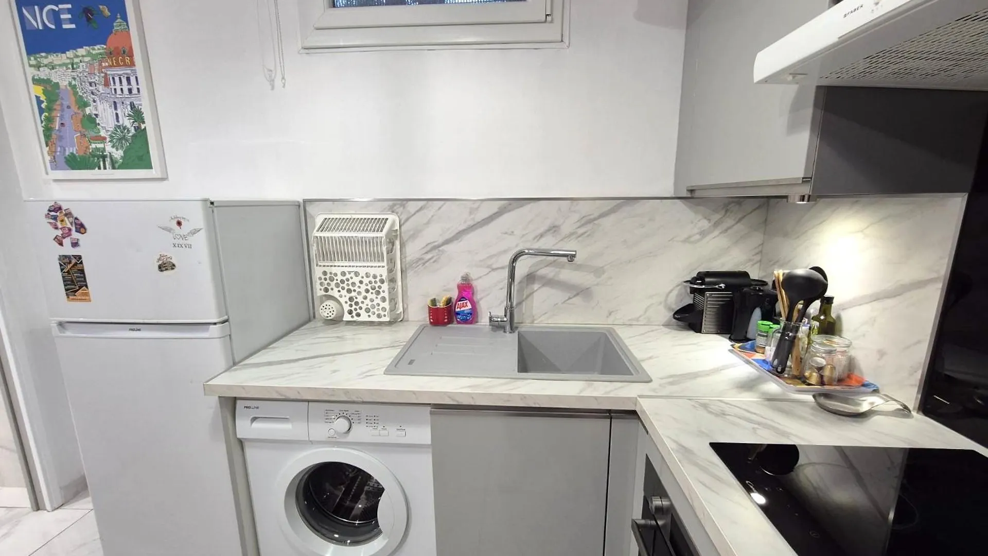 Studio Renove Au Centre Ville Nice France