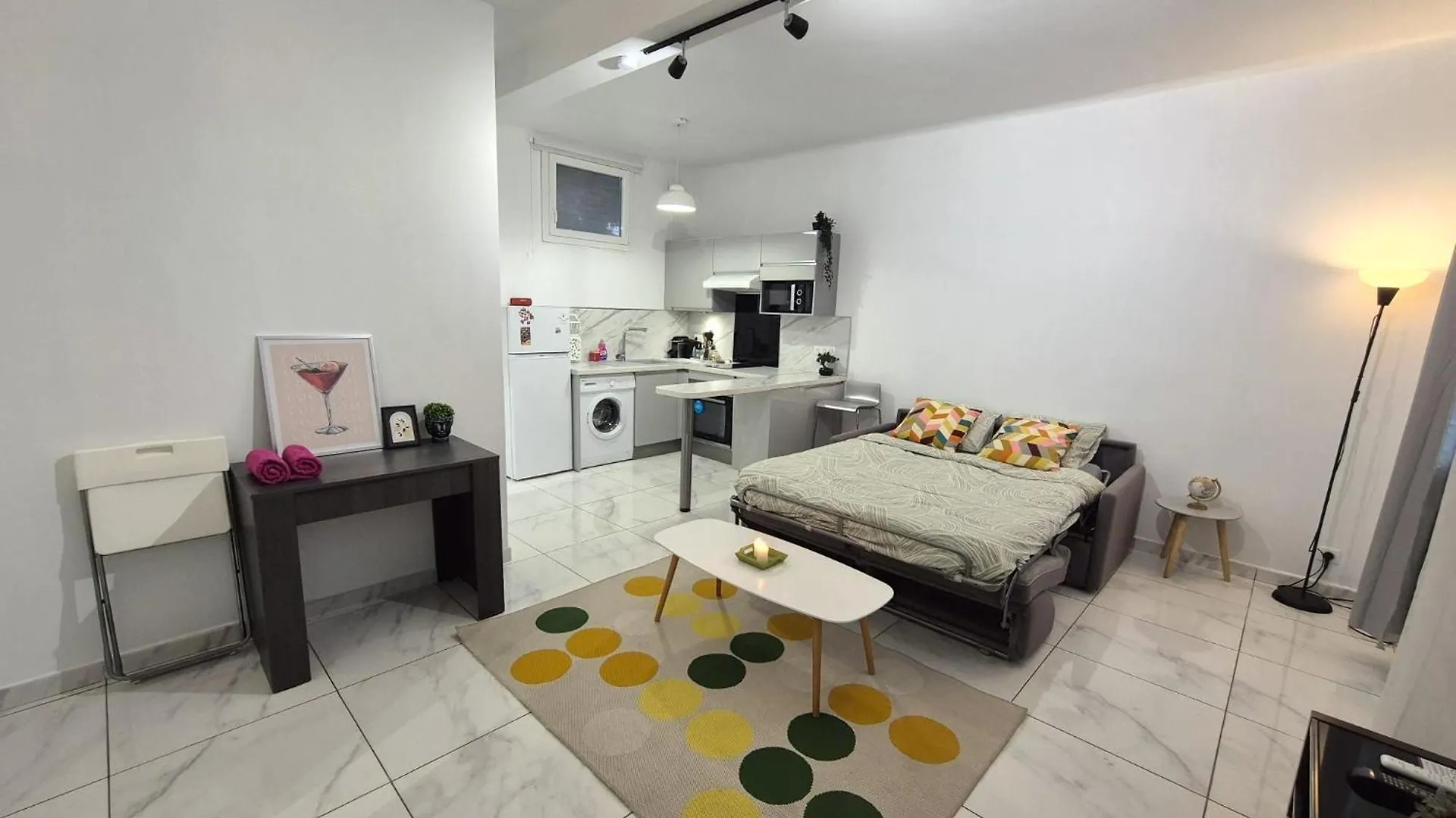 Apartment Studio Renove Au Centre Ville Nice